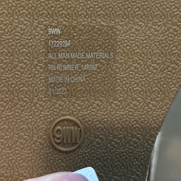 NWOT Torrid Sandals - Picture 4 of 4